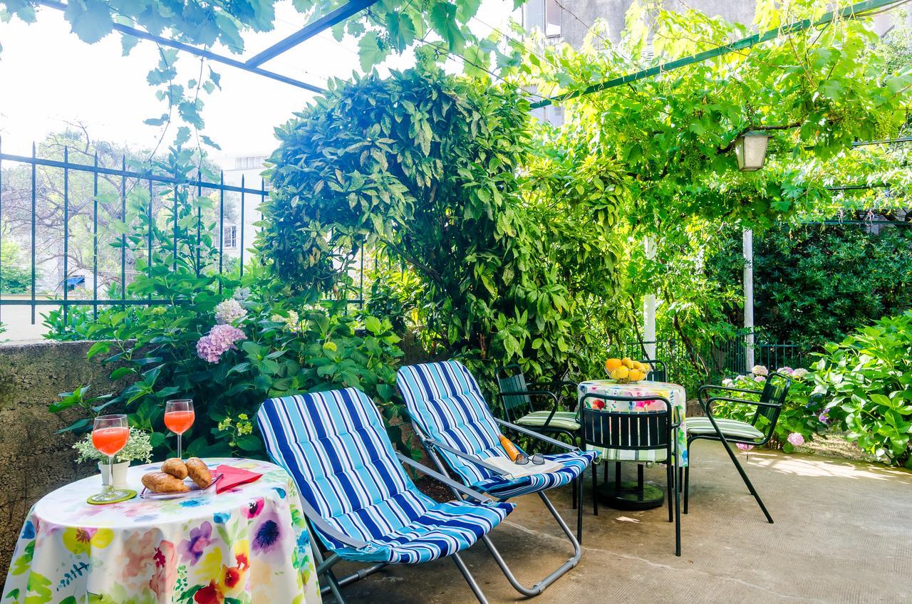 Tranquilo Garden Apartment